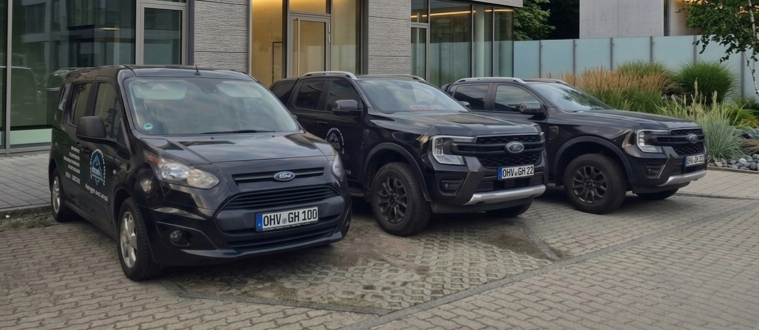 GRH Service Hübusch Einzelunternehmen – Handwerker – Fahrzeuge mit Firmenlogo